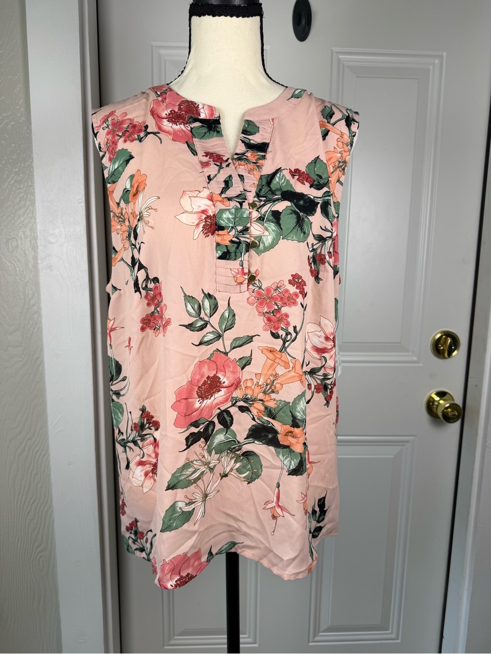 Liz Claiborne Blush Pink Floral Sleeveless Tunic